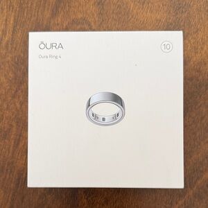 Oura Ring 4 – Silver, Size 10 (Brand New, Sealed in Box)